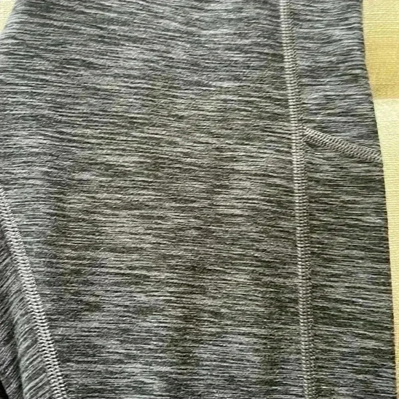 Victorias Secret sport gray and black legging size 8/M - Picture 2 of 5